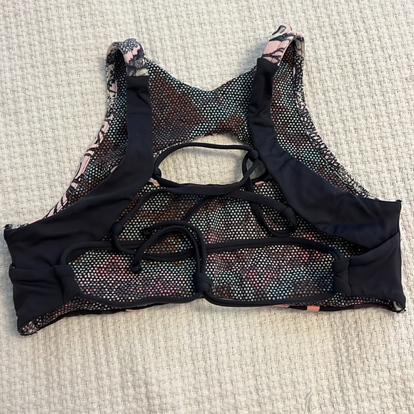 Maaji reversible bikini top large NWT - Picture 2 of 4